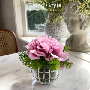 ดอกไม้ แต่งร้าน ตกแต่งโต๊ะอาหาร ให้มีสีสัน ด้วยดอกไฮเดรนเยียในแจกันแก้วขนาดเล็ก%%sep%% ตกแต่งบ้าน แต่งห้องนอน Livingstyle ดอกไม้ปลอม ดอกไม้ประดิษฐ์